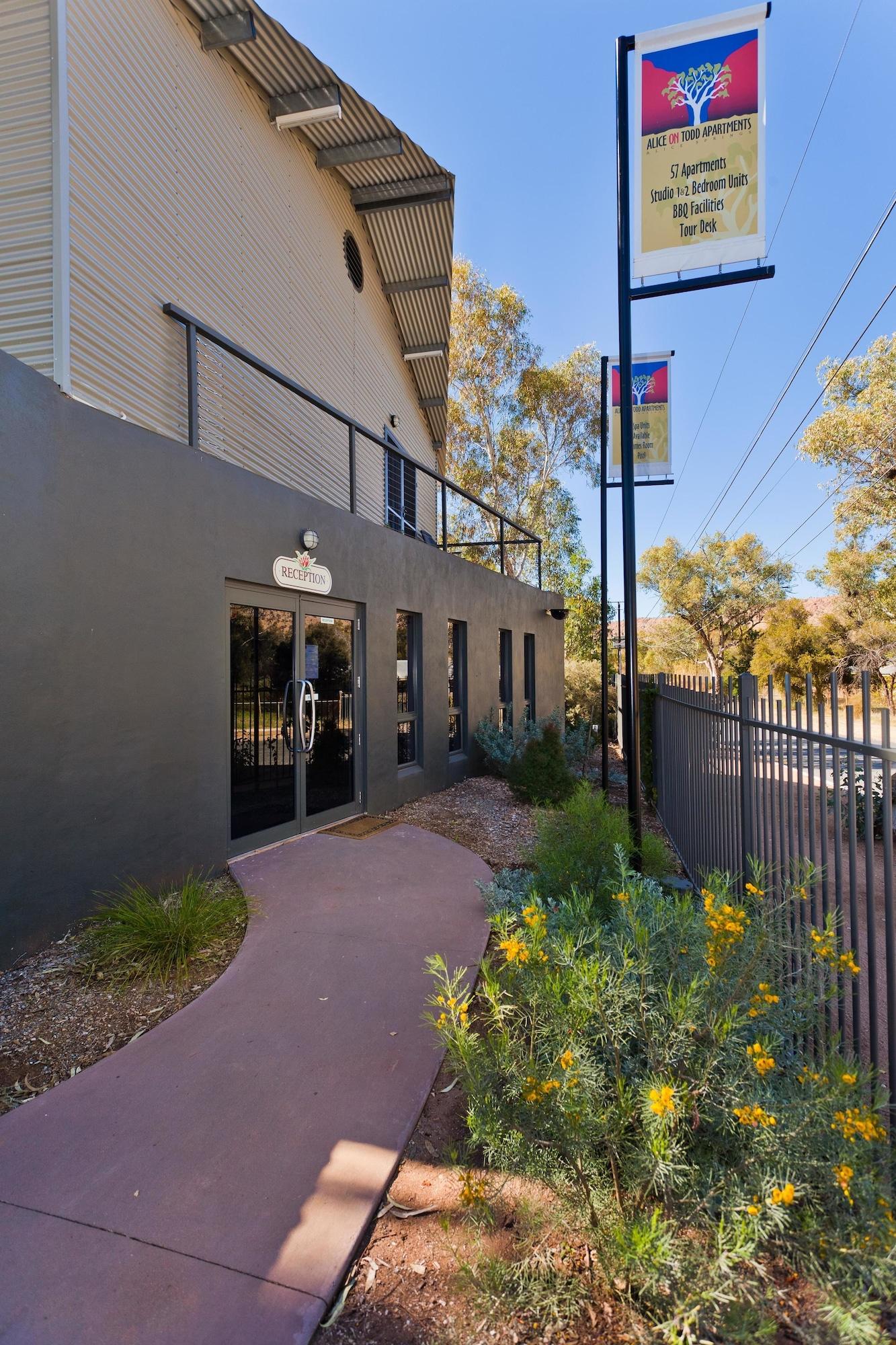 Alice on Todd Apartamentos Alice Springs Exterior foto